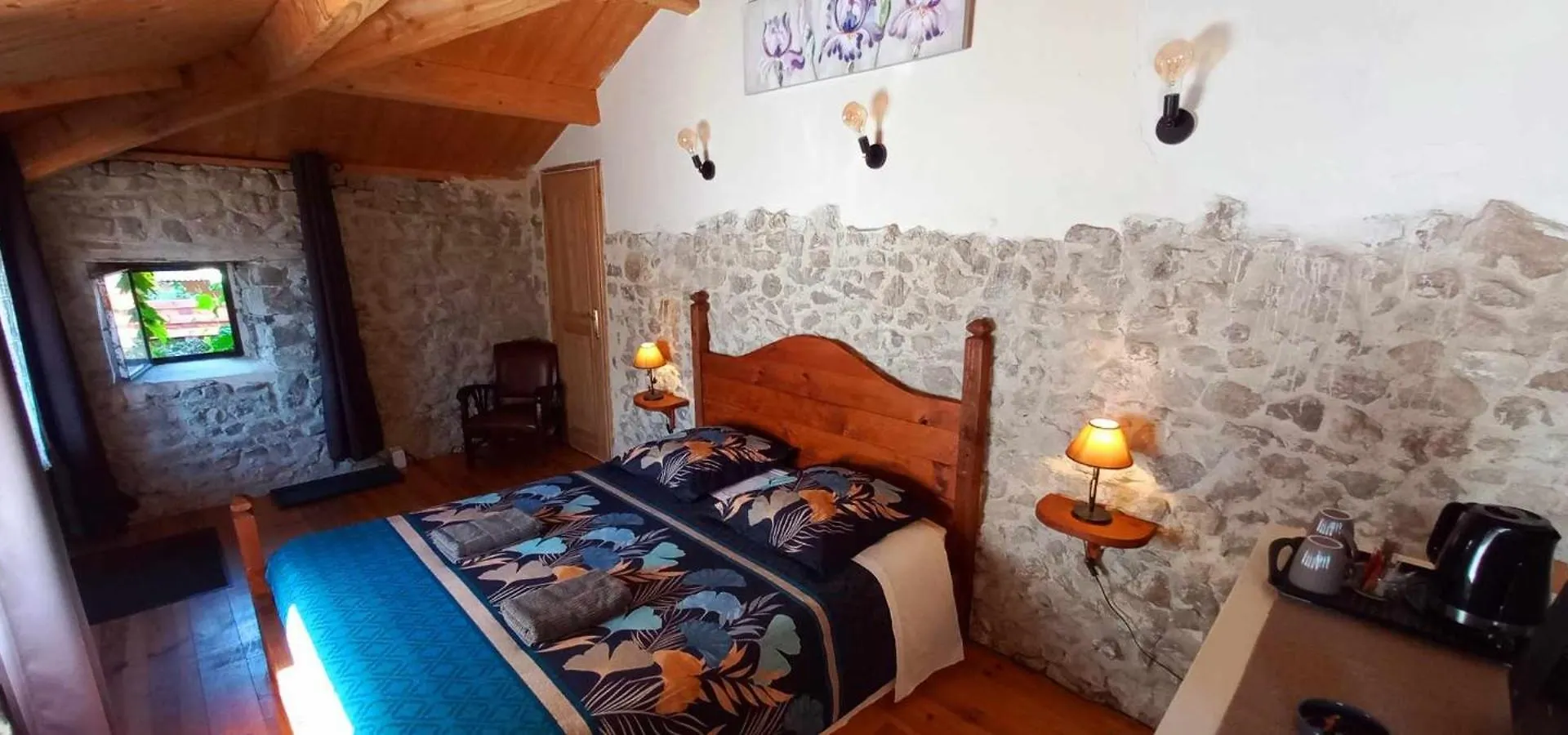 Les Gites Du Couvent Nozieres  Holiday home