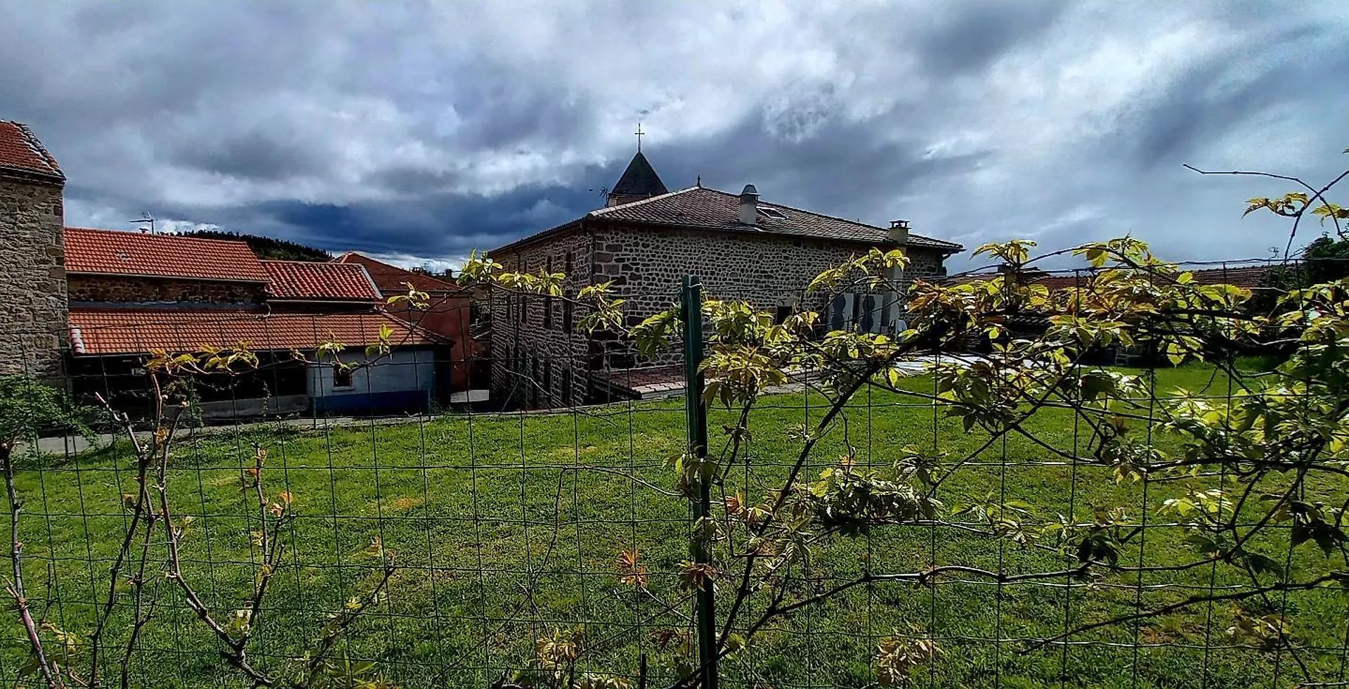 Les Gites Du Couvent Nozieres  France