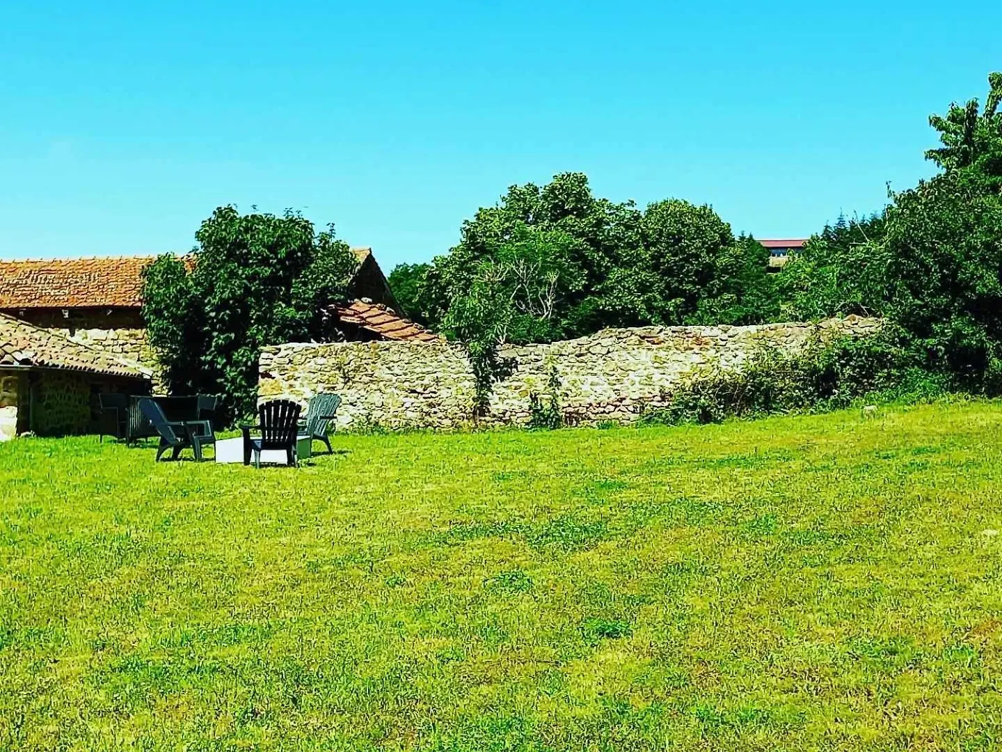 Les Gites Du Couvent Nozieres  France