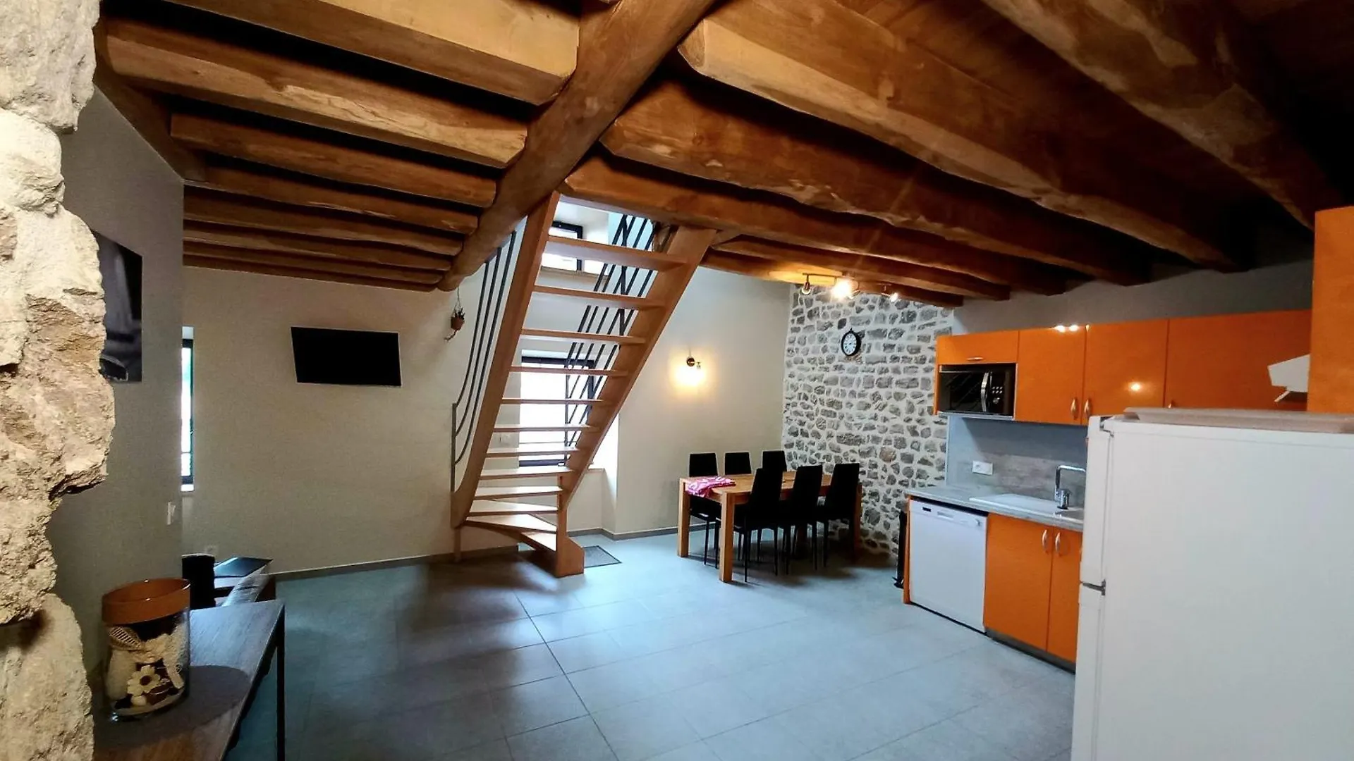 Les Gites Du Couvent Nozieres  Holiday home Nozieres (Ardeche)