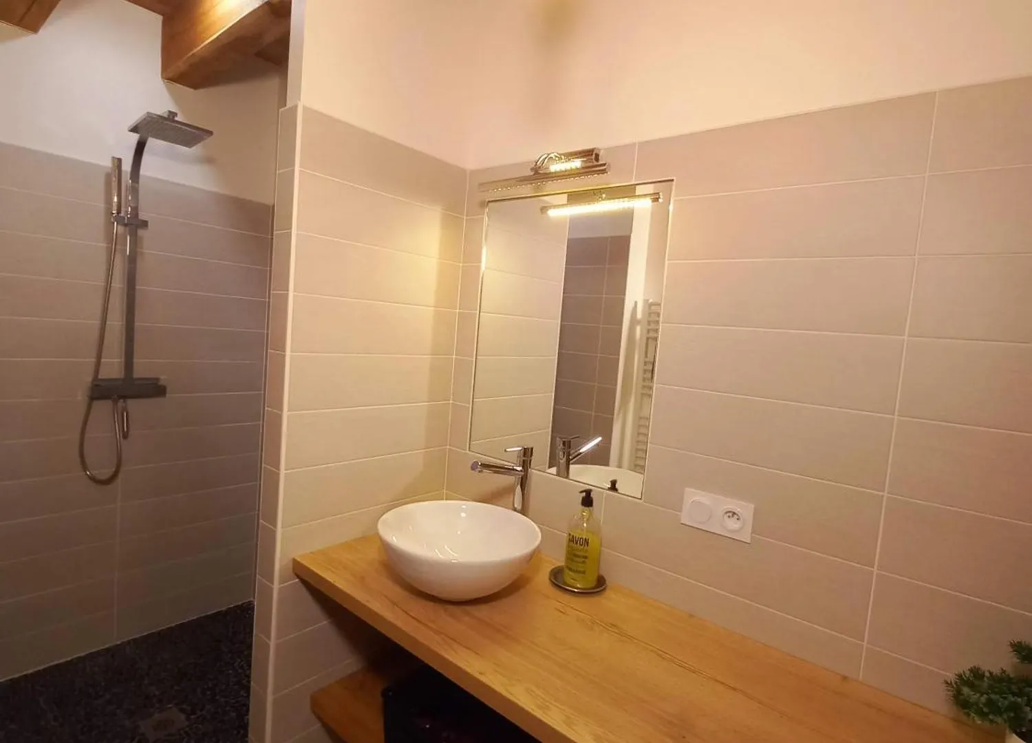 Holiday home Les Gites Du Couvent Nozieres